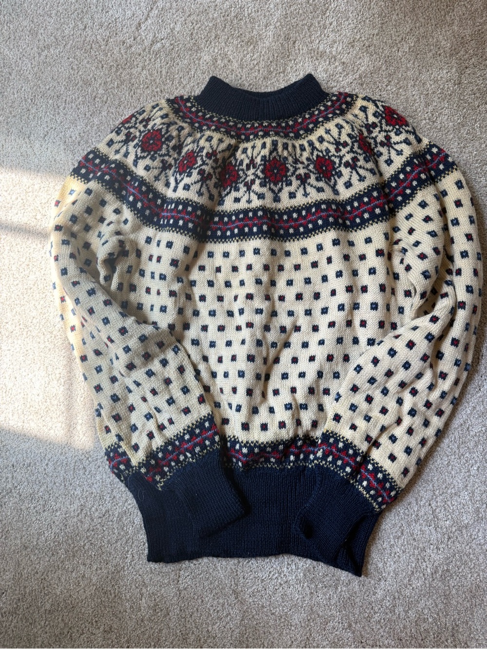 Vintage Hand Knit  L. Amrein & Söhne AG Swiss Alpine/ Nordic Sweater 100% Wool